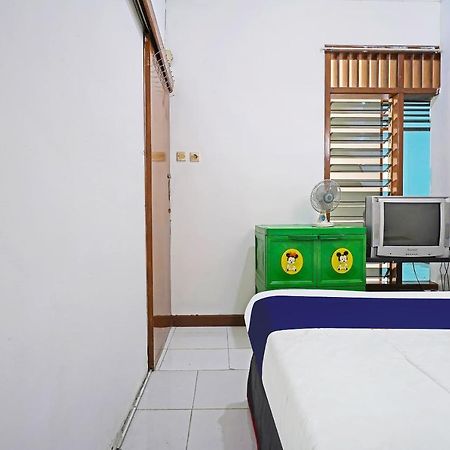 Spot On 91723 Sony Homestay Syariah Сукабумі Екстер'єр фото