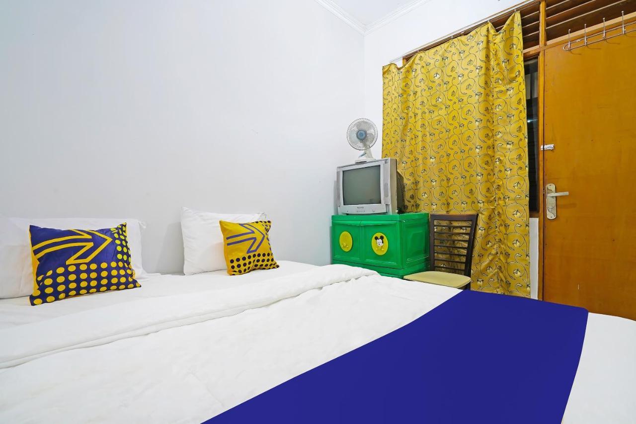 Spot On 91723 Sony Homestay Syariah Сукабумі Екстер'єр фото